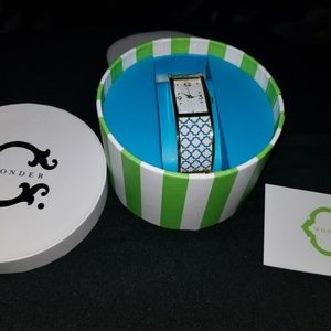 C. Wonder Trellis Print Mother-of-Pearl Dial Hinge